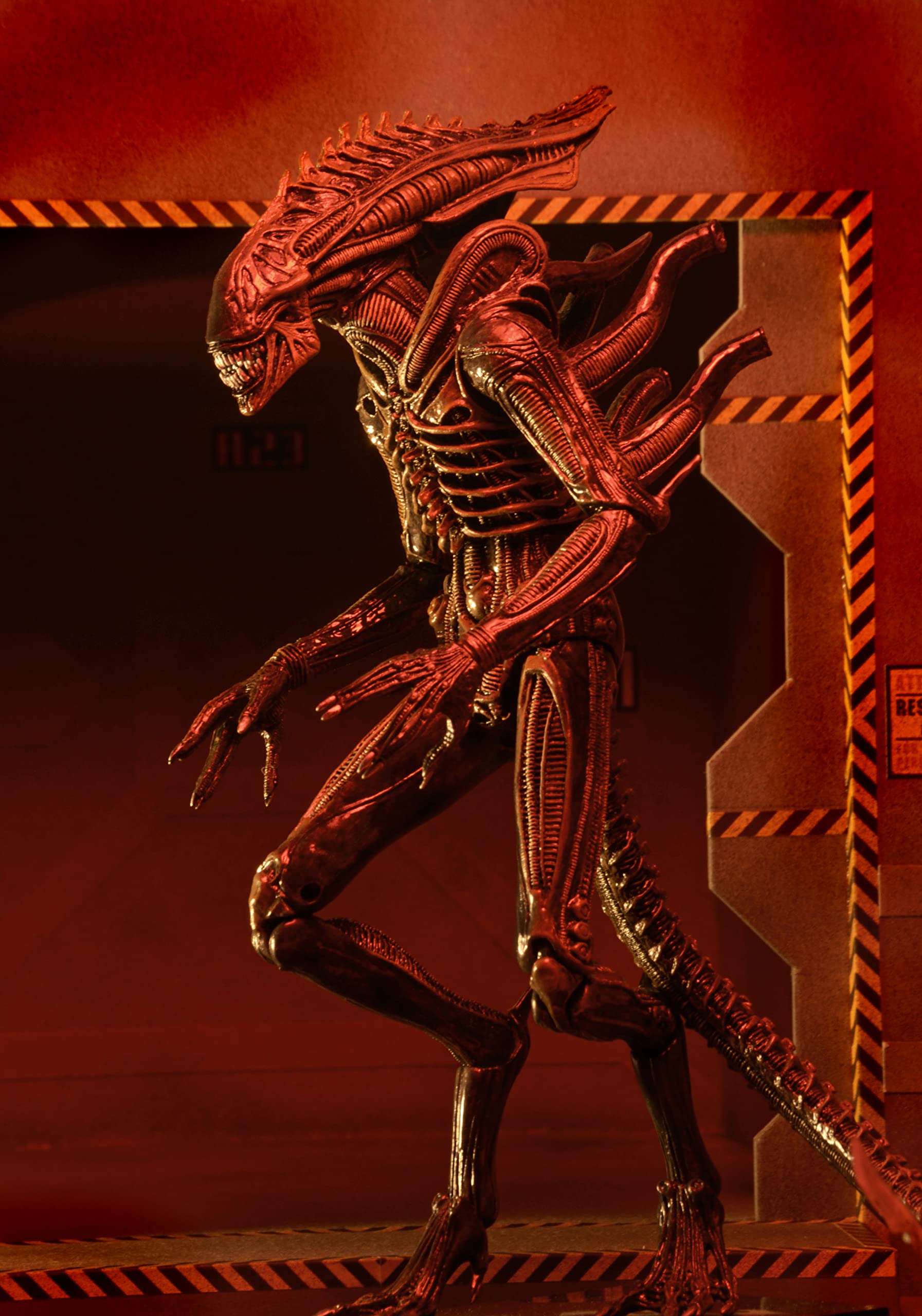 NECA Aliens - 7" scale action figure series 11 - Defiance Alien - Image 7