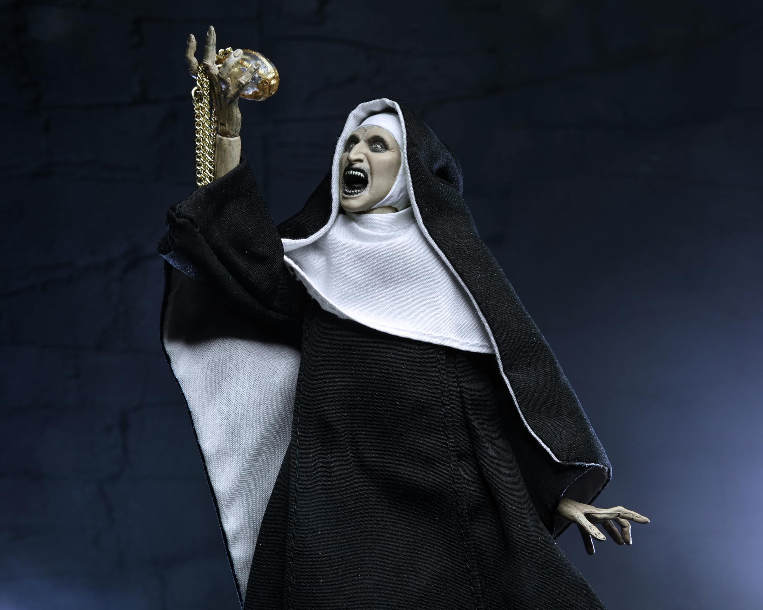 NECA - Conjuring Universe - Ultimate Valak (The Nun) 7" Action Figure - Image 8